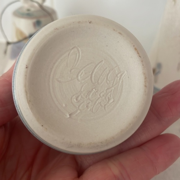 Handmade vintage Nova Scotian pottery - Picture 2 of 3